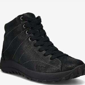 Taos Footwear Trail Mix Black NIB Size 10 Women’s